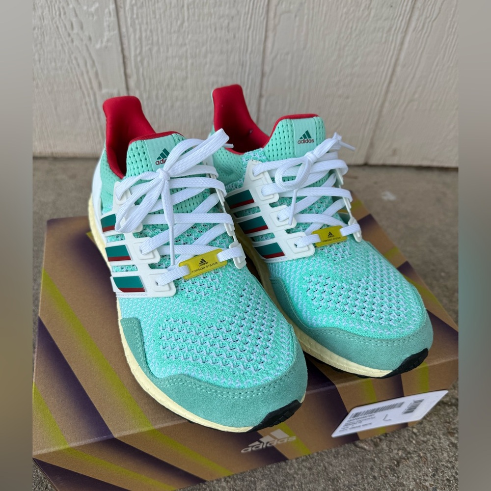 Adidas Ultraboost 1.0 dna - men’s US 7.5 Retro ZX 9000 colorway